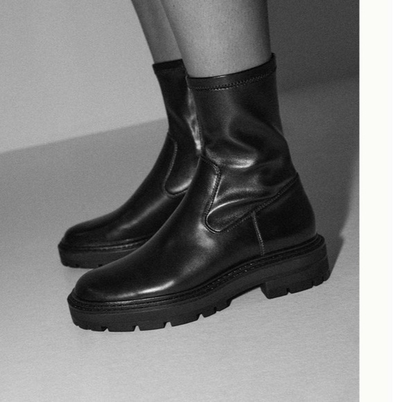 Zara heeled lug sole ankle boots - Picture 3 of 9